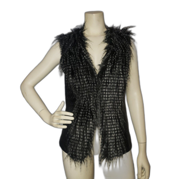 POOOLS Faux Leather Vest with Black and White Faux Fur Womens Size 42 NEW - Picture 1 of 10